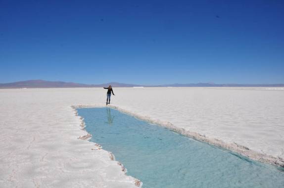 Piscina para extração de sal nas Salinas Grandes, próximo ao Paso de Jama, fronteira entre Argentina e Chile